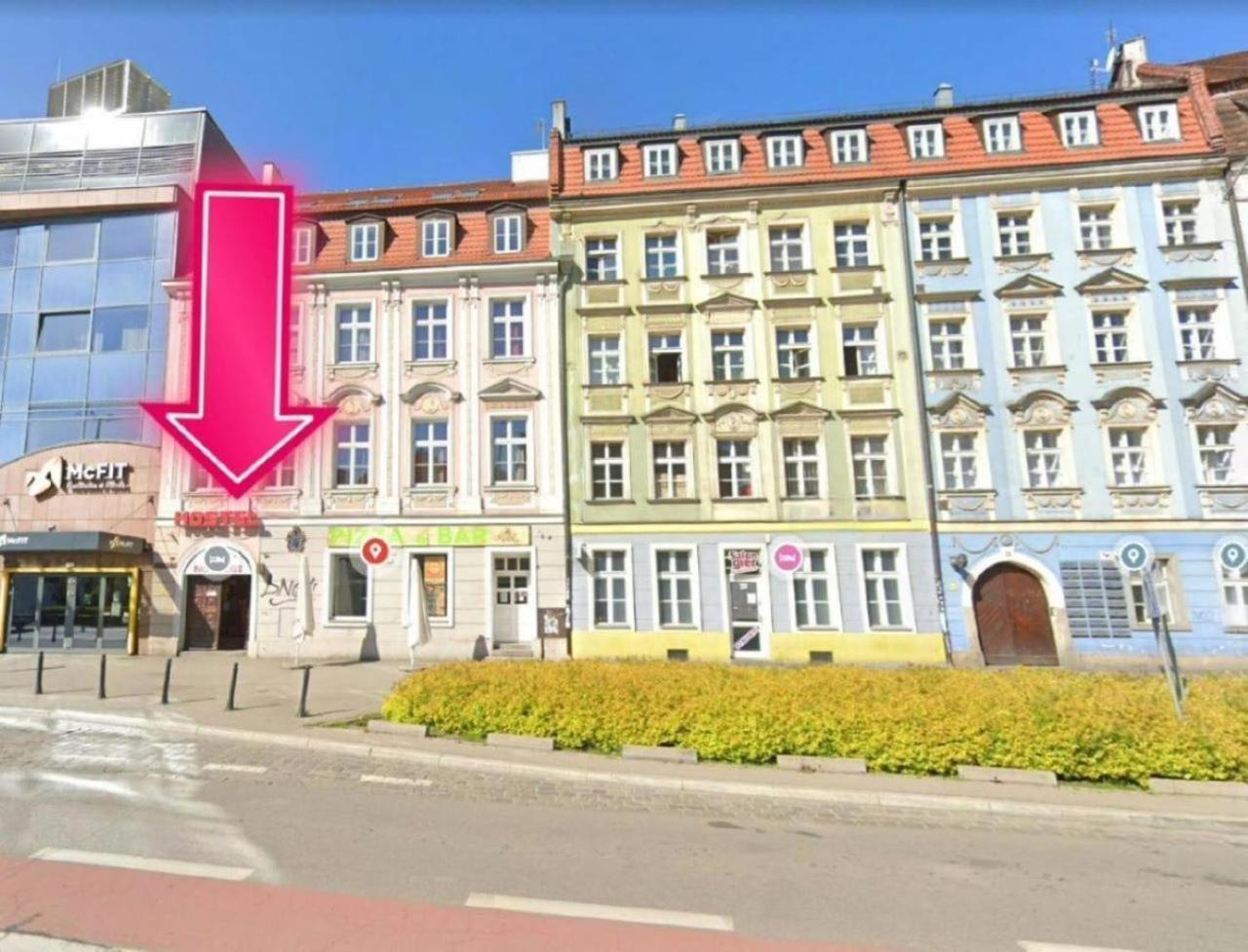 Vice City Hostel Вроцлав Экстерьер фото